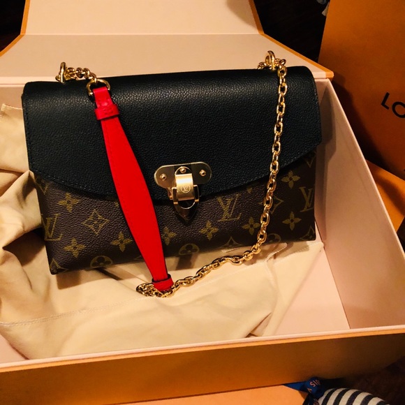 Louis Vuitton LV Saint Placide Chain Bag – allprelovedonly